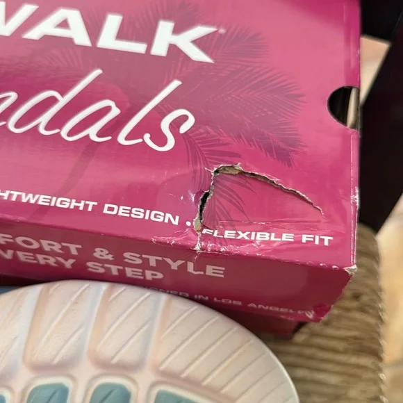 NWT Skechers GoWalk Sandals - tie dye size 11 Brand new - Picture 6 of 6